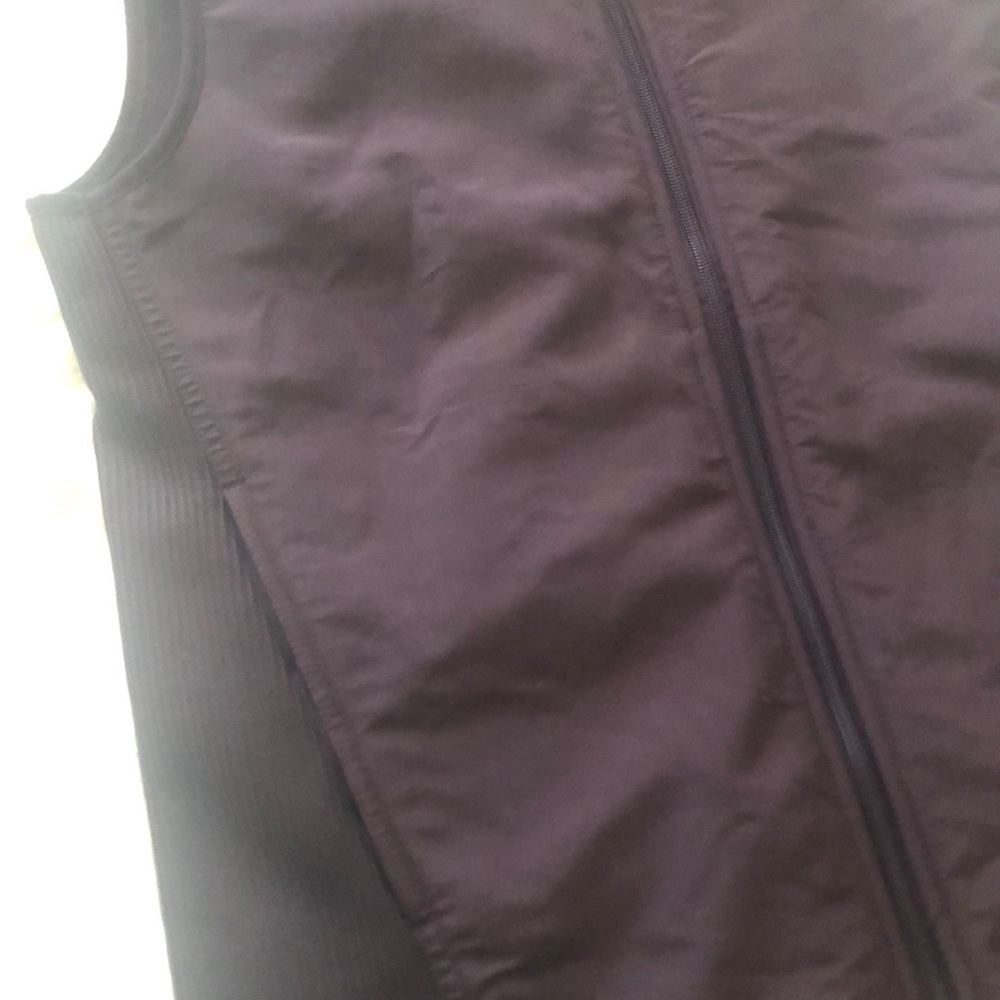 Vest - Picture 3 of 3